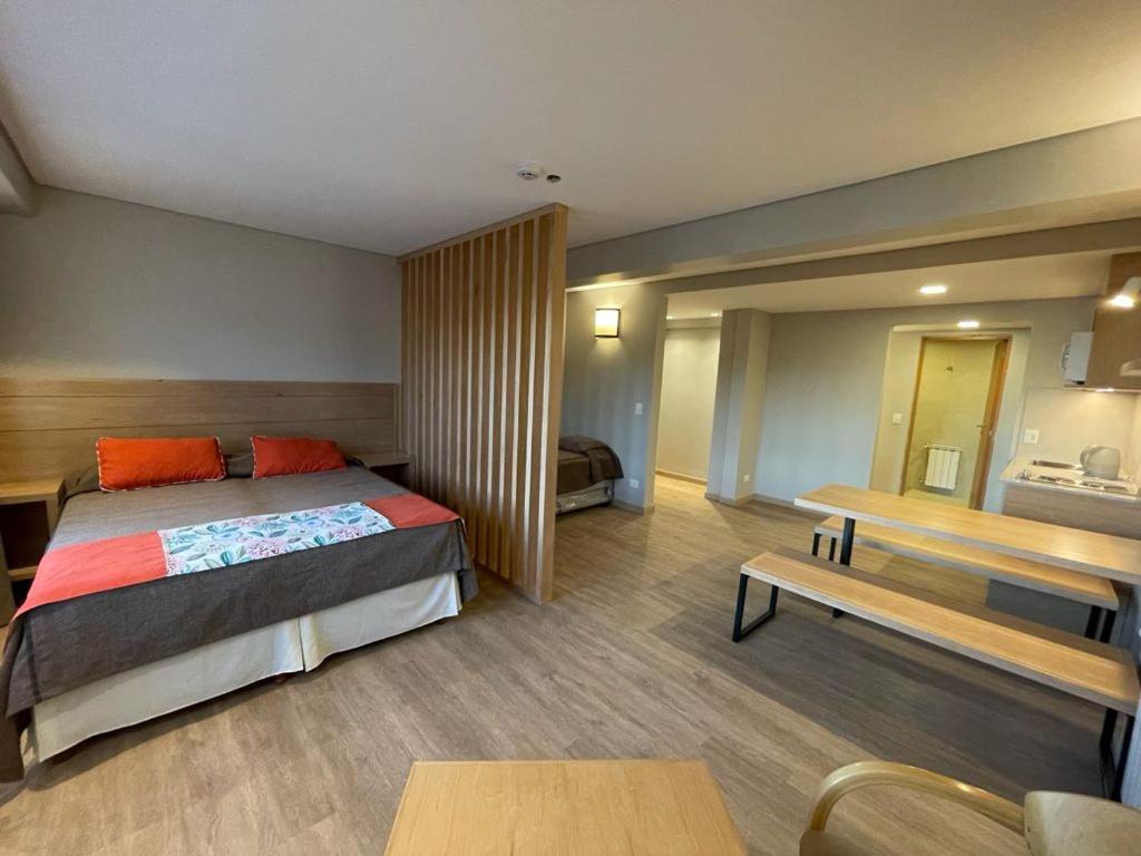 Hotel Ayres Del Nahuel Сан Карлос де Барилоче Екстериор снимка