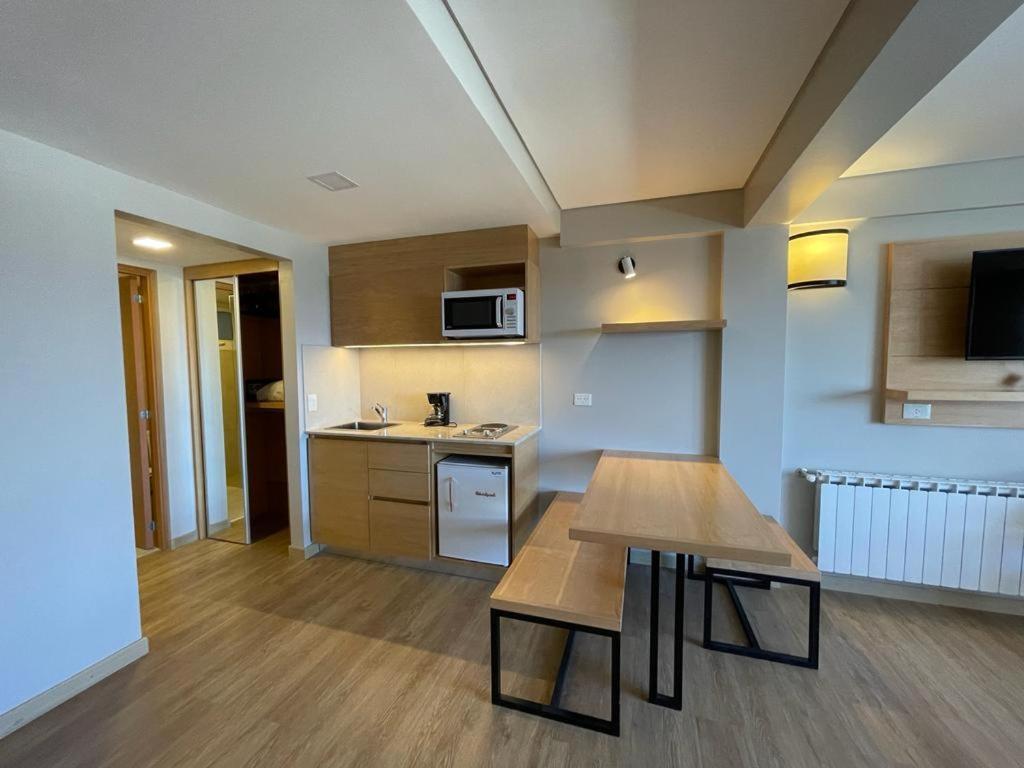 Hotel Ayres Del Nahuel Сан Карлос де Барилоче Екстериор снимка