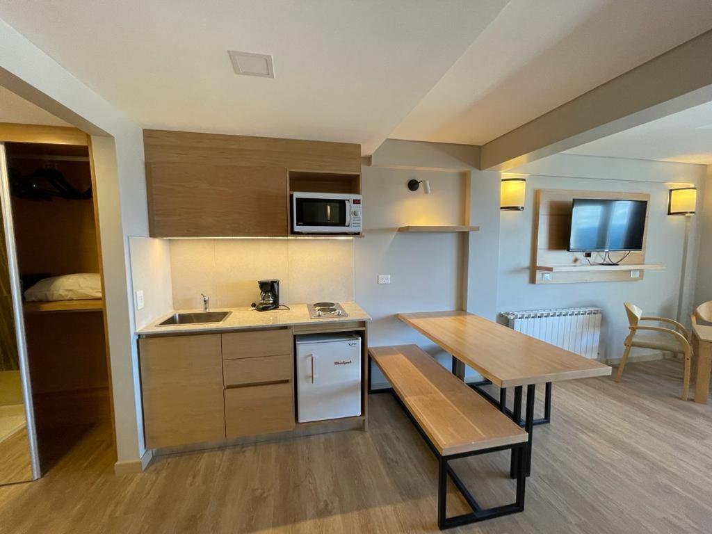 Hotel Ayres Del Nahuel Сан Карлос де Барилоче Екстериор снимка