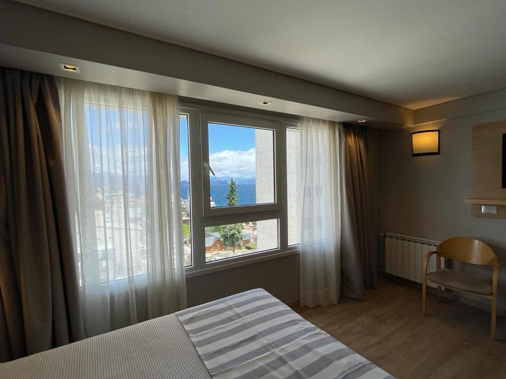 Hotel Ayres Del Nahuel Сан Карлос де Барилоче Екстериор снимка
