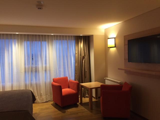 Hotel Ayres Del Nahuel Сан Карлос де Барилоче Екстериор снимка