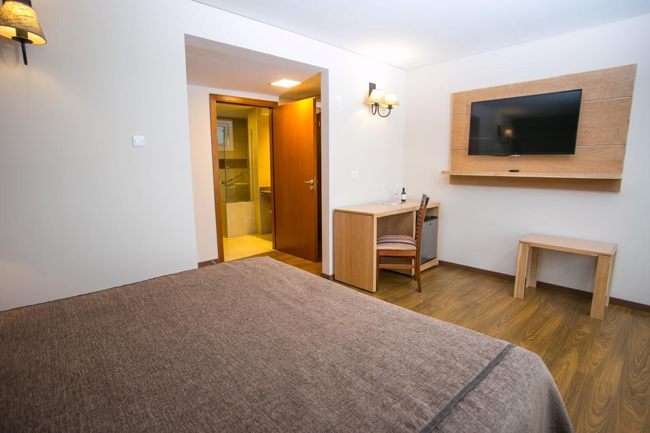 Hotel Ayres Del Nahuel Сан Карлос де Барилоче Екстериор снимка
